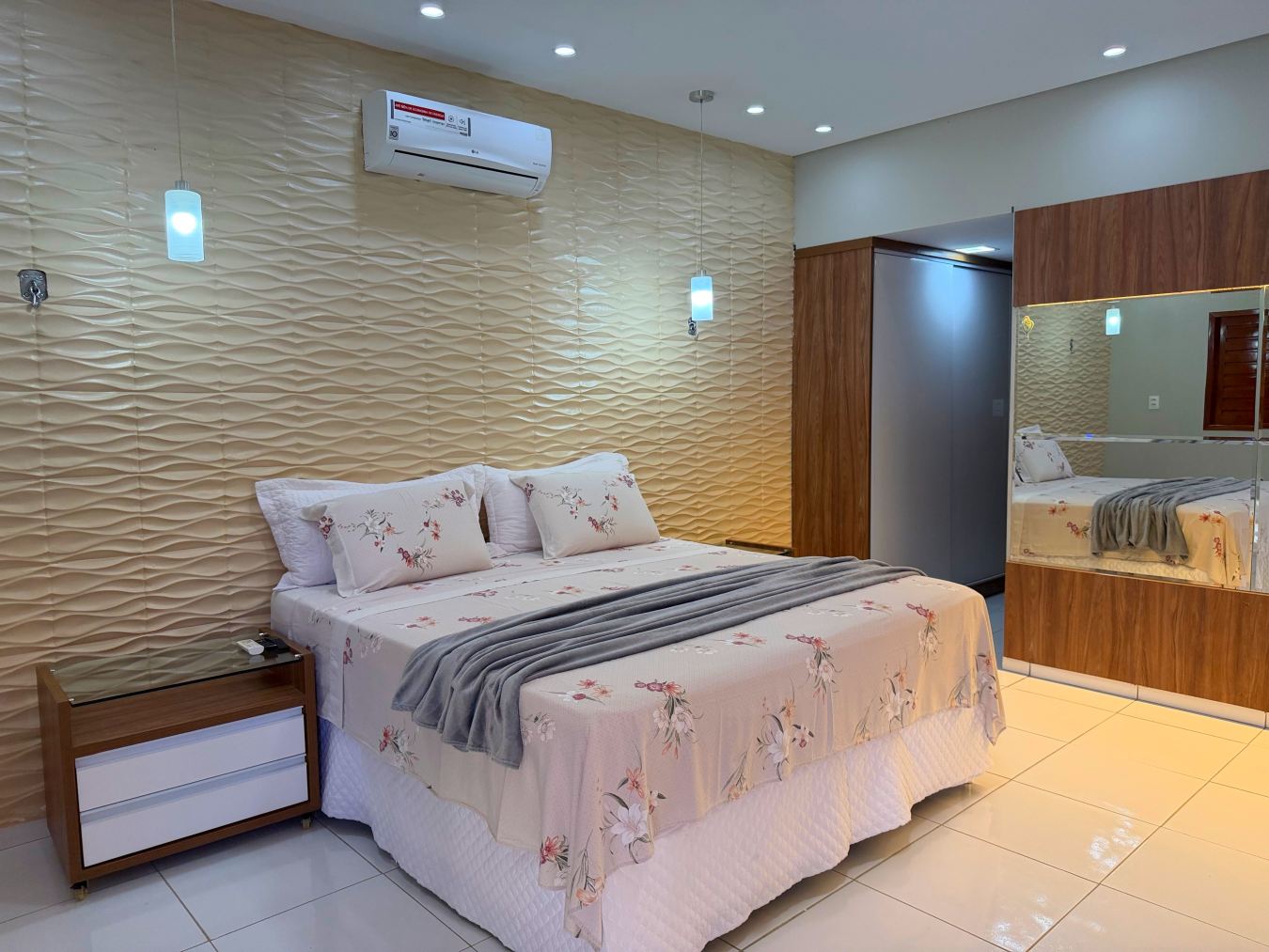 Quarto da Suíte Master com cama de casal
